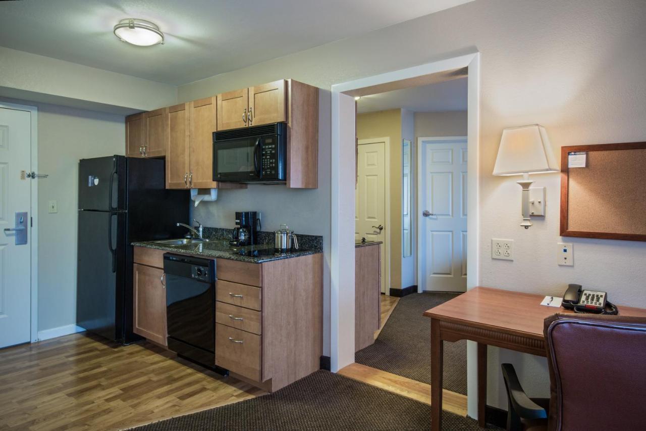 Candlewood Suites Windsor Locks By Ihg Eksteriør billede